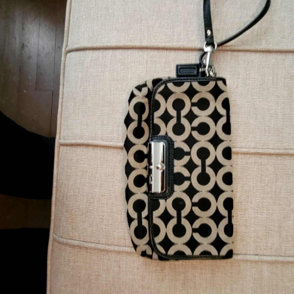 Wristlet